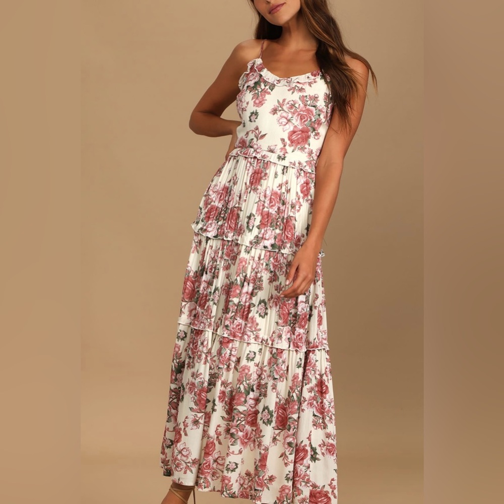 Lulu’s Cream Floral Print Tiered Maxi Dress